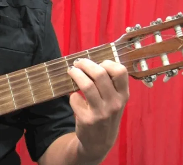Het E akkoord op gitaar als basis akkoord